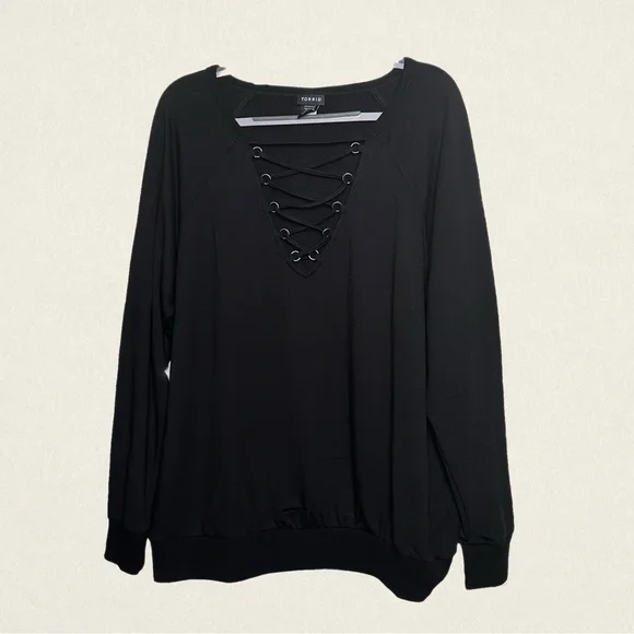 Torrid Black Lattice Front Crew Neck Long Sleeve Pullover Sweater - Picture 4 of 10